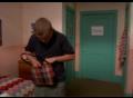 Boti Bliss blonde trop bonne coince un �tudiant dans sa chambre et le rend fou 